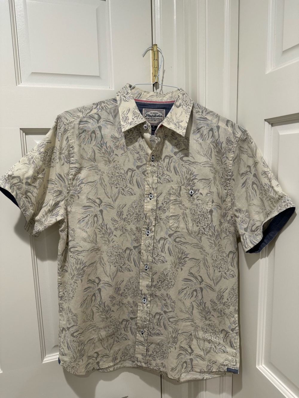 Light Beige Pineapple and Foliage Pattern Short-Sleeve Button-Up Shirt